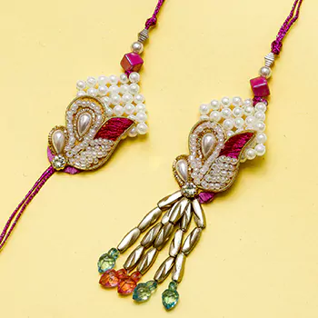 Auspicious omen pair